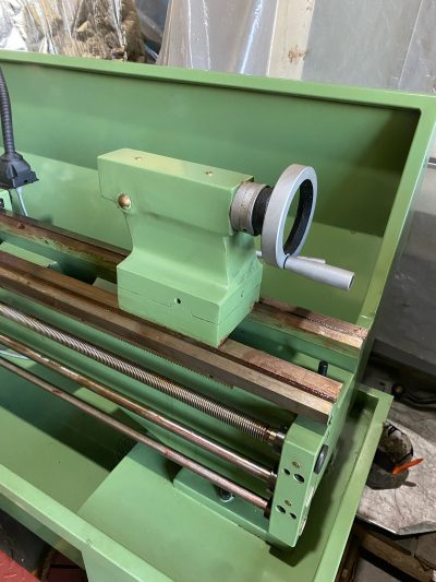 Torno T-1000 con patas de fundición – 6